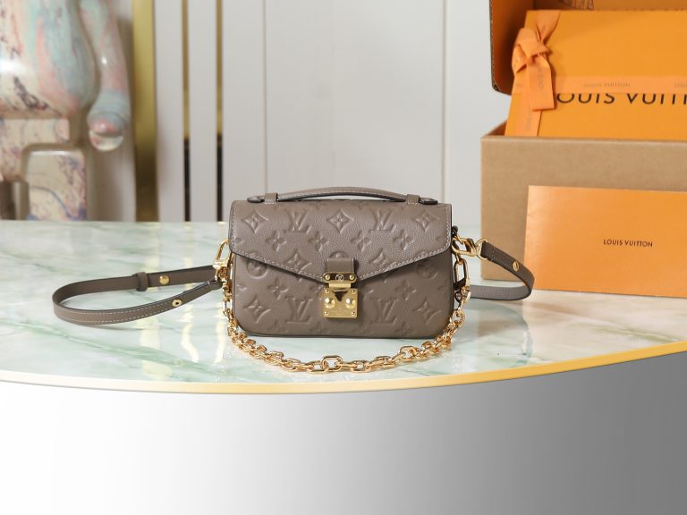 Monogram Pochette Metis East West Handbag M25910 in Smoke