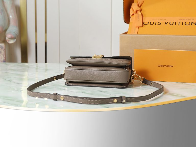 Monogram Pochette Metis East West Handbag M25910 in Smoke - Image 4