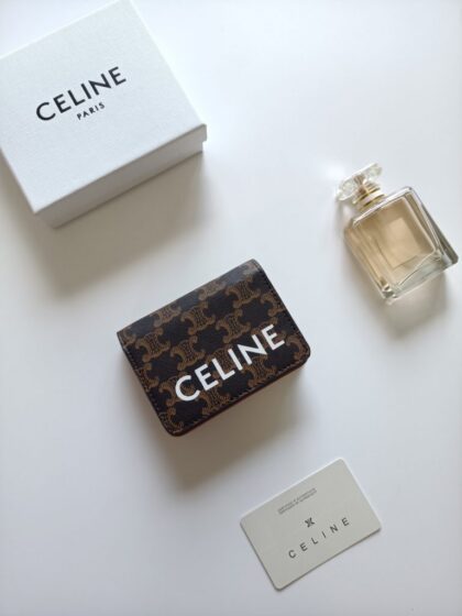 Triomphe Card Holder 10K623