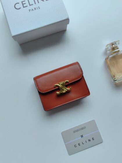 Triomphe Card Holder 10N063