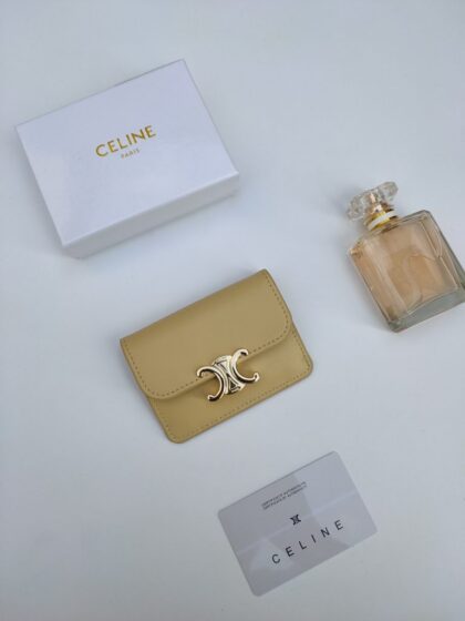 Triomphe Card Holder 101583