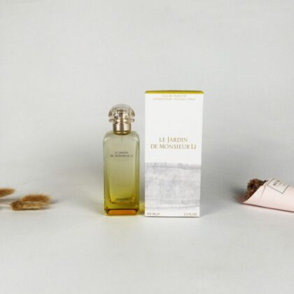Citrus Woody Perfume