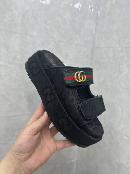 Sandals in Black