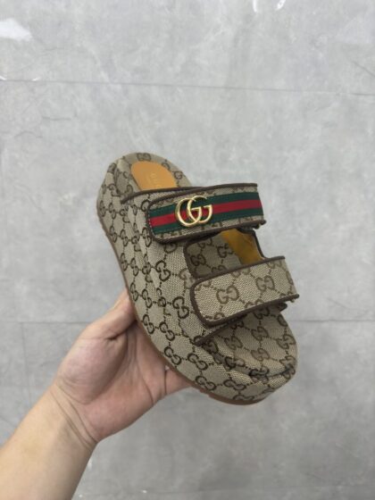 Sandals in Black