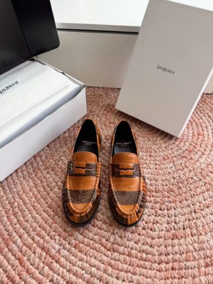 Cassandre Loafers