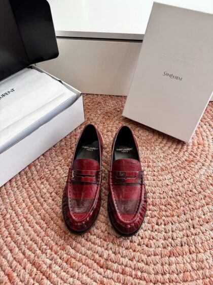Cassandre Loafers