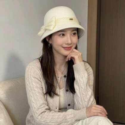 Matelasse Jewelry in White