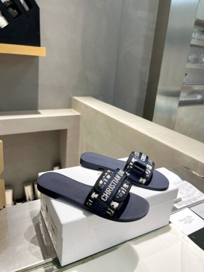 Cannage Sandals