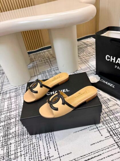 Sandals in Black