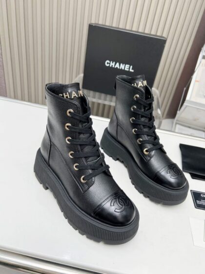 Quilted Boots in Black