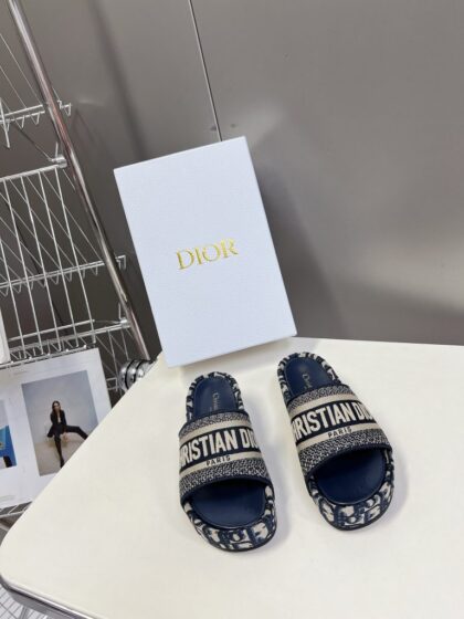 Cannage Sandals