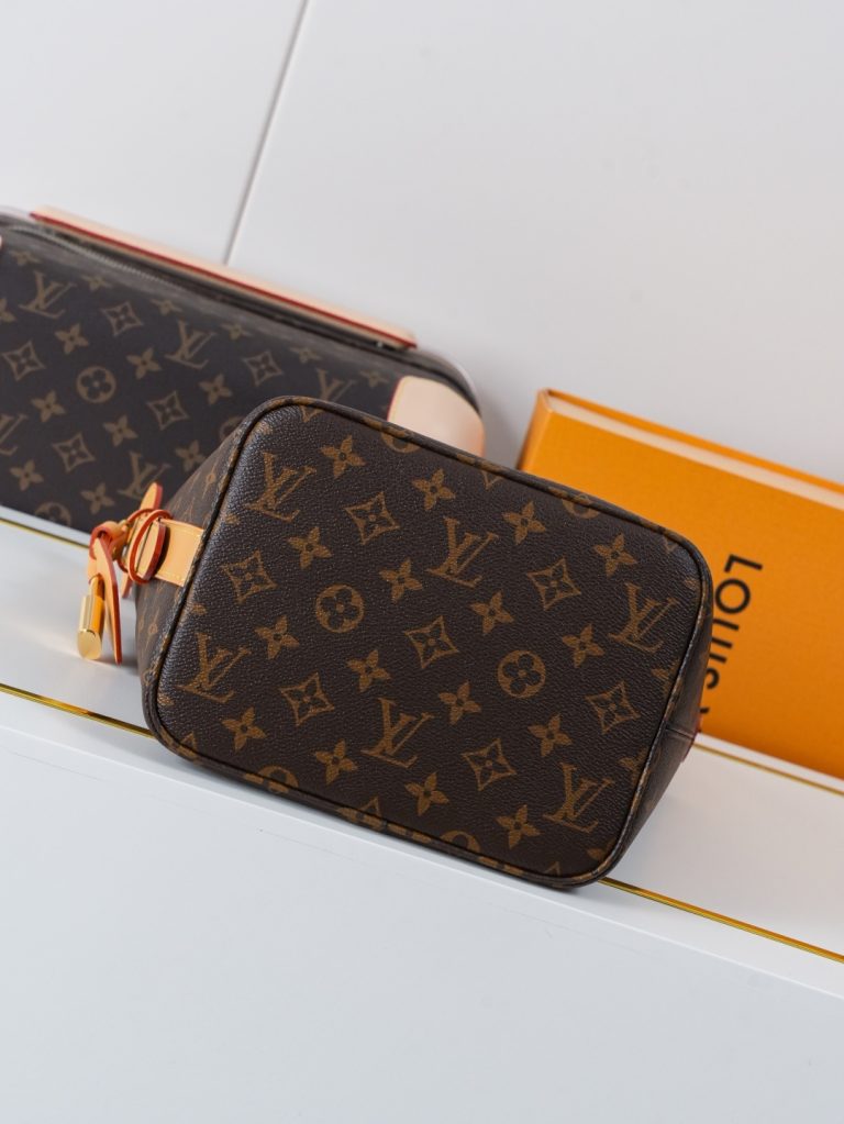 Monogram Shoulder Bag M29628 - Image 7