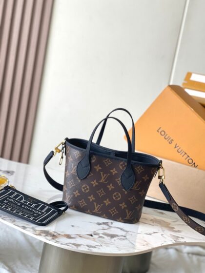 Monogram Handbag M12099 in Black