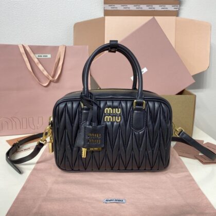 Matelasse Handbag in Black