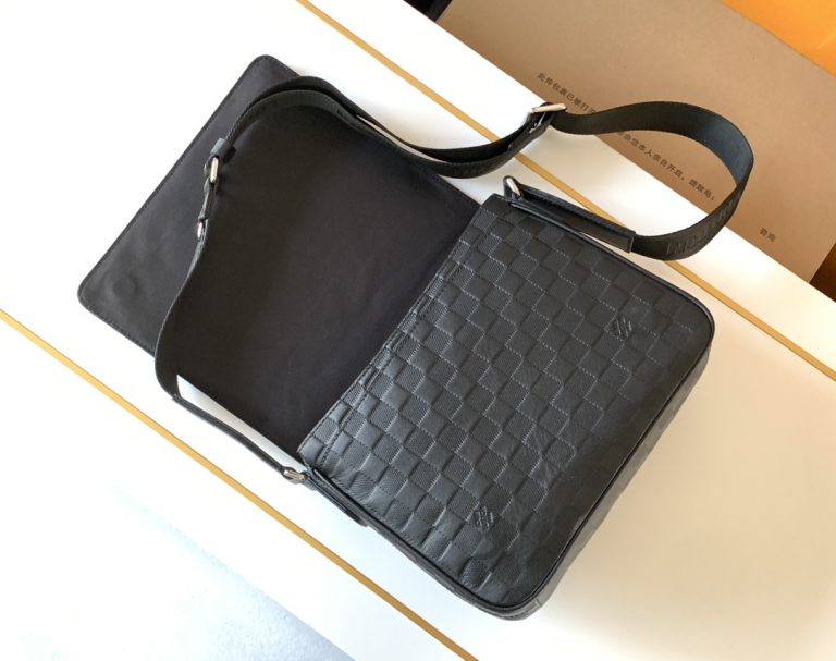 Monogram Messenger Bag M42711 - Image 7