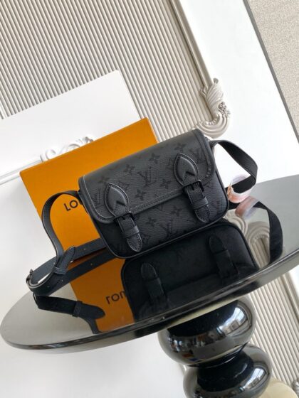 Messenger Bag M2A259
