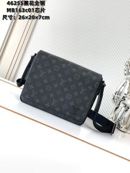 Monogram Messenger Bag M46255