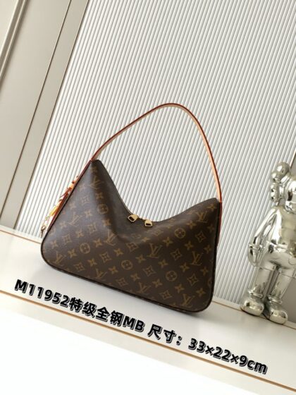 Monogram Shoulder Bag M11952