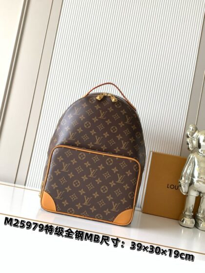 Monogram Discovery Cargo Handbag M25979