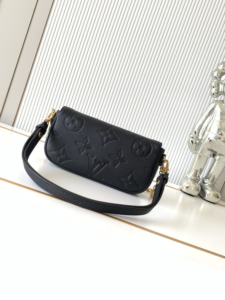 Monogram Shoulder Bag M82154 in Black - Image 3