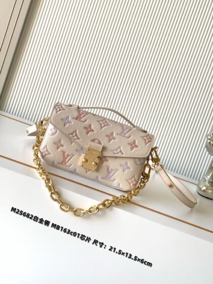 Monogram Pochette Metis East West Handbag M25682