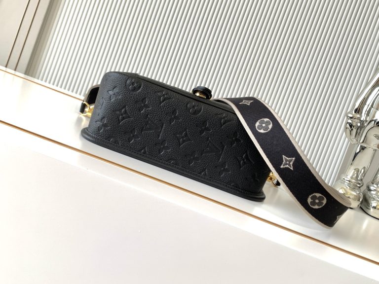 Monogram Handbag M46386 in Black - Image 4