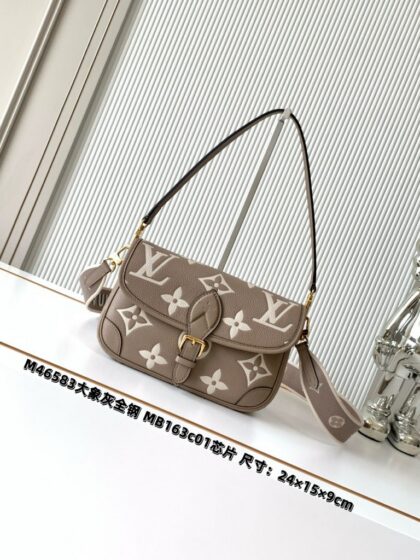 Monogram Handbag M46583