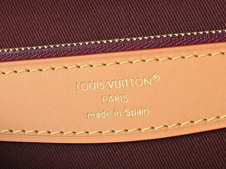 Monogram Shoulder Bag M29631 - Image 9