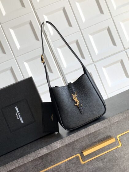 Cassandre Card Holder 809461 in Black