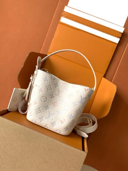 Monogram Bucket Bag M25673