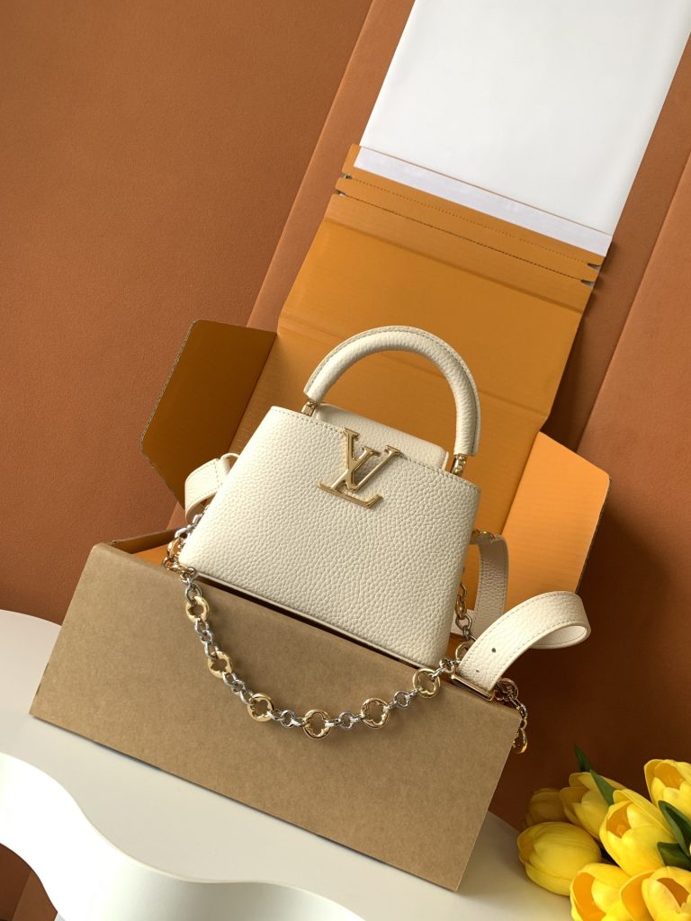 Monogram Handbag M12938 in Black
