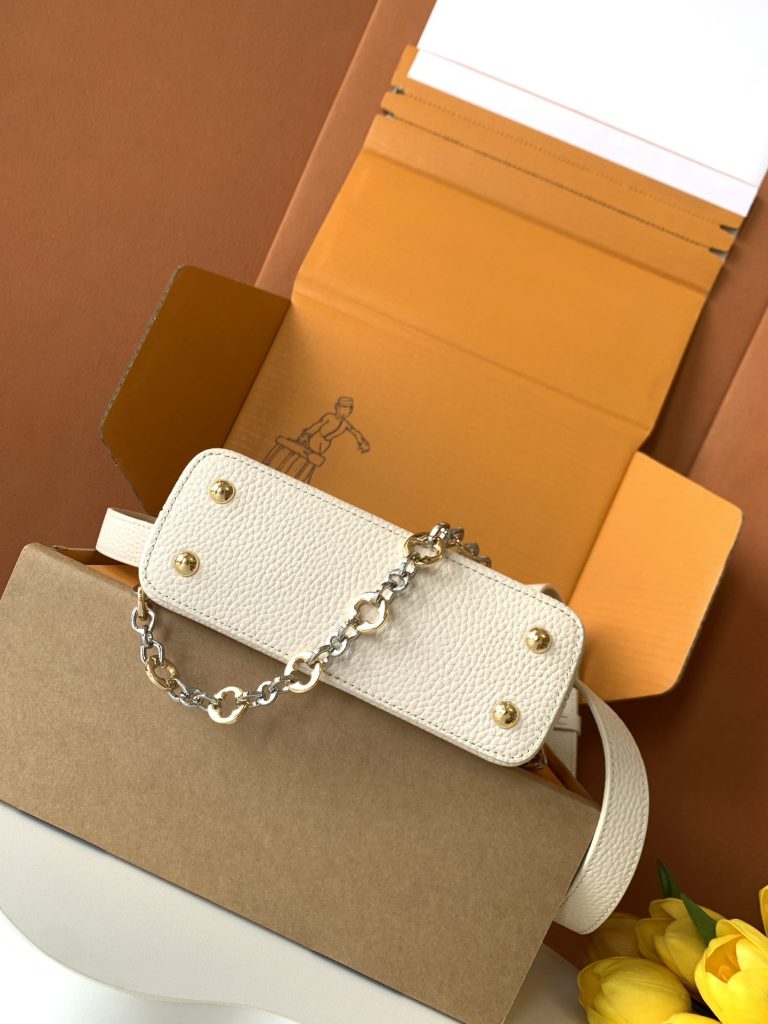 Monogram Handbag M12938 in Black - Image 4