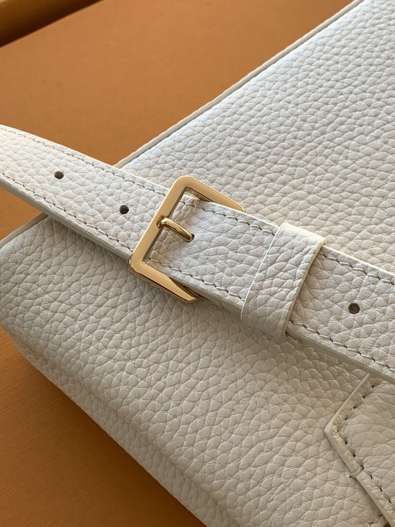 Monogram Handbag M12938 in Black - Image 7