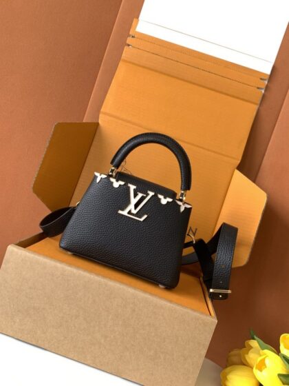 Monogram Handbag M11341 in Black