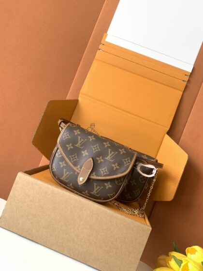 Monogram Handbag M26592