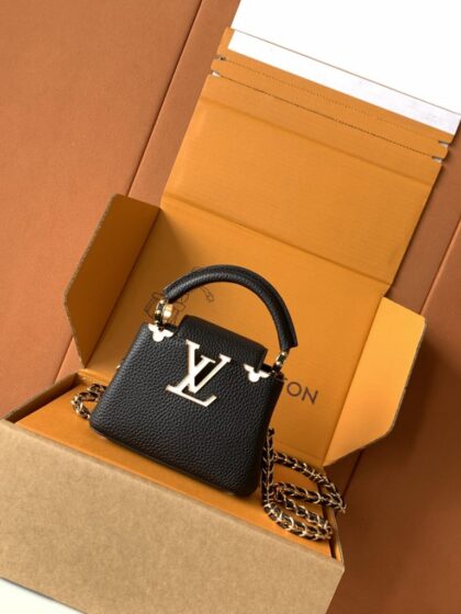 Monogram Handbag M10166 in Black