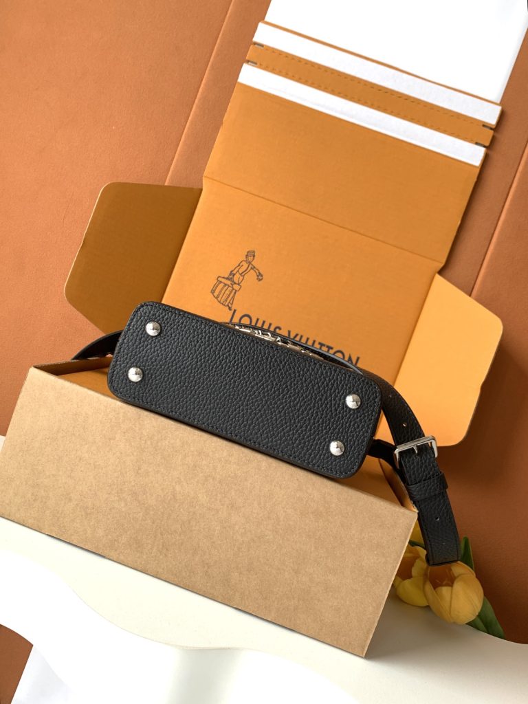 Monogram Card Holder M11908 in Black - Image 5