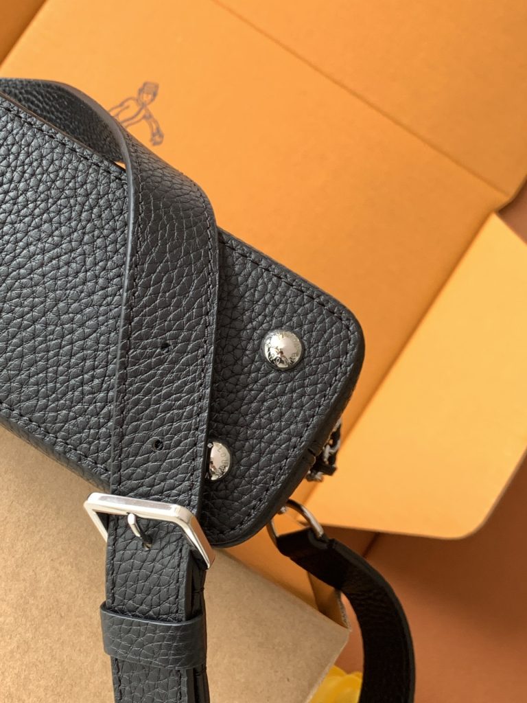 Monogram Card Holder M11908 in Black - Image 6