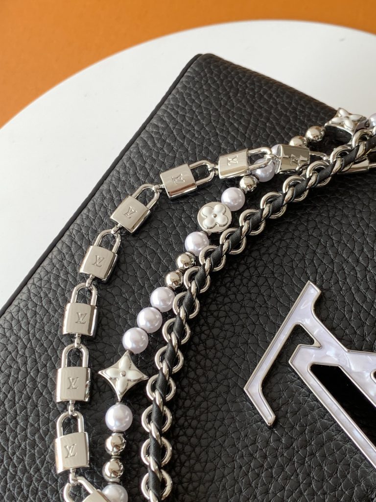 Monogram Card Holder M11908 in Black - Image 9