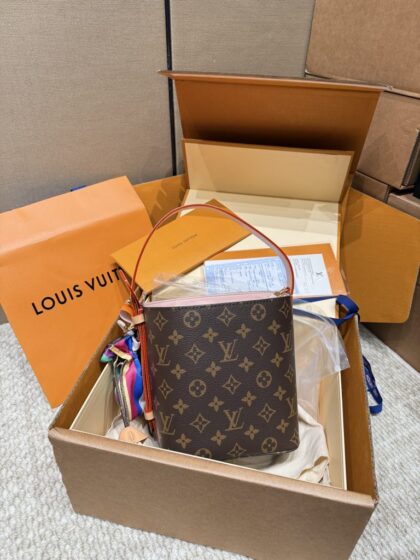 Handbag