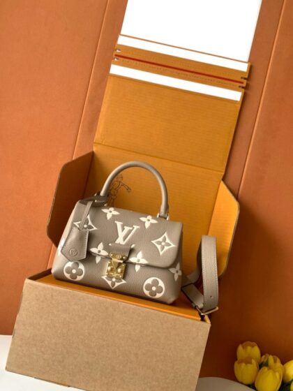 Monogram Pochette Metis Handbag M45978