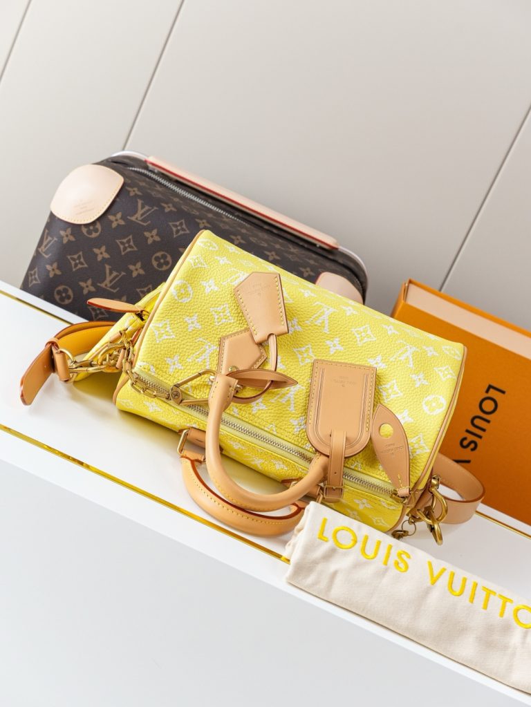 Monogram Handbag M13902 - Image 8