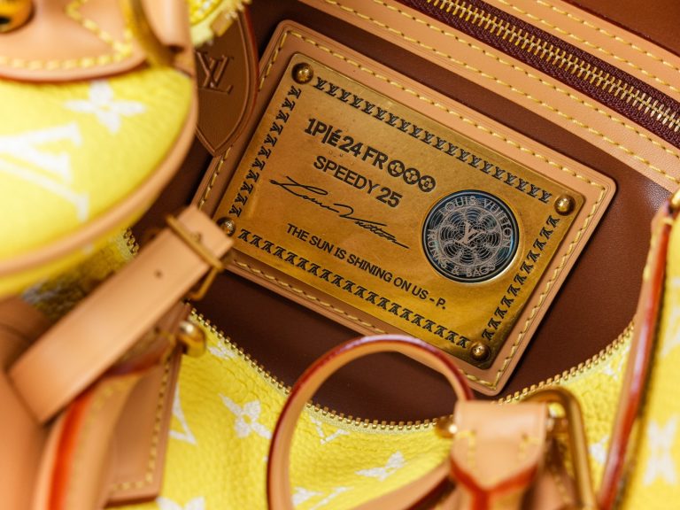 Monogram Handbag M13902 - Image 9