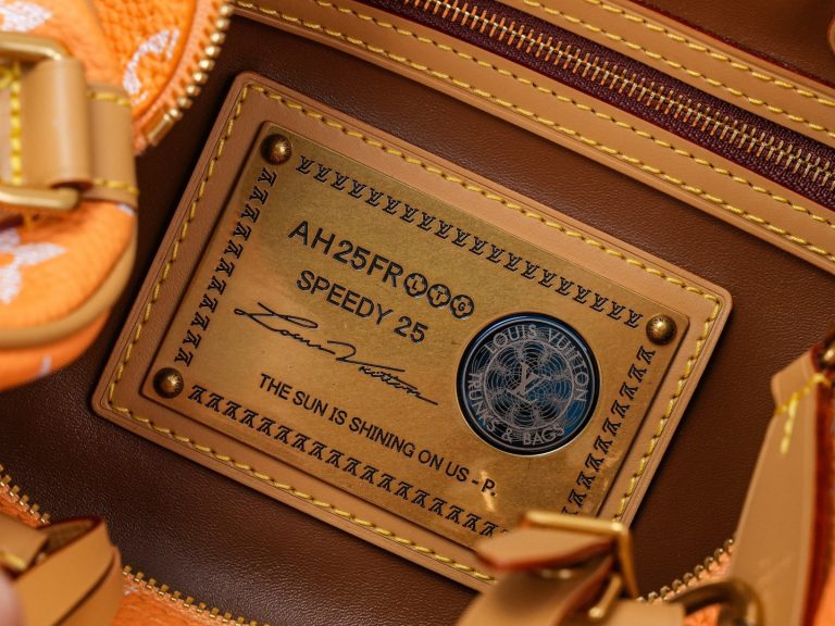 Monogram Handbag M13912 - Image 9