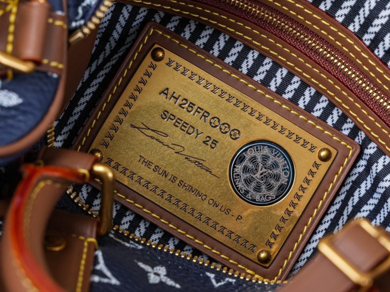 Monogram Handbag M15278 - Image 9