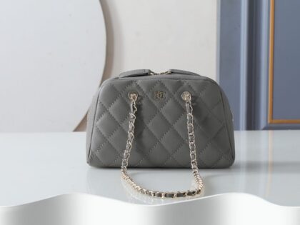 Quilted Shoulder Bag 5092 in Grey