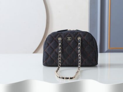 Quilted Shoulder Bag 5092 in Denim