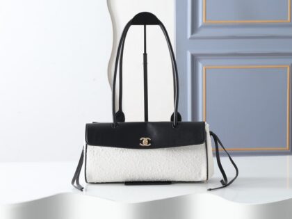Quilted Shoulder Bag 6288 in White