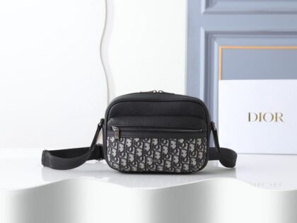 Cannage Shoulder Bag 0340 in Black