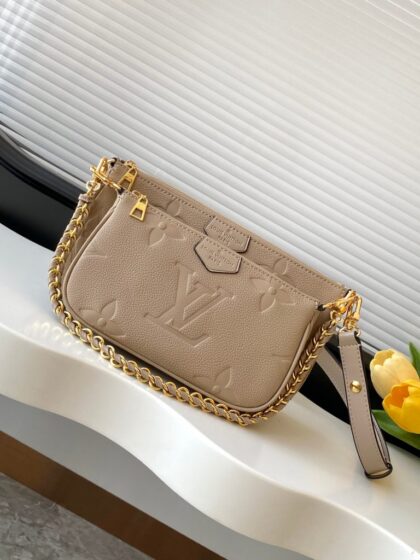 Monogram Handbag M22670 in Black